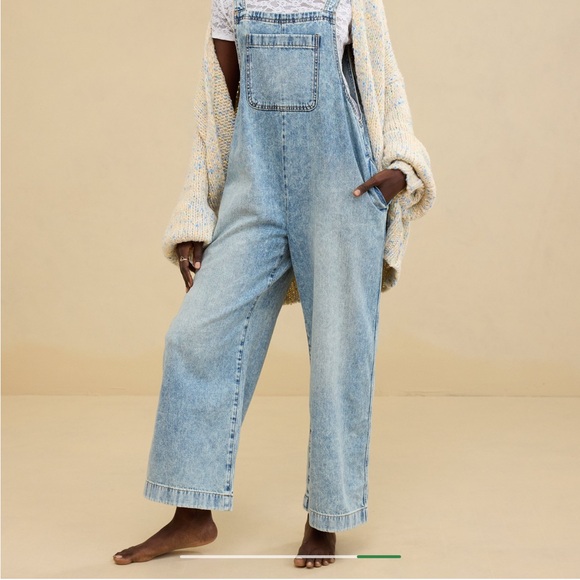 Aerie Blue Denim Overalls Relaxed Fit - Picture 2 of 5